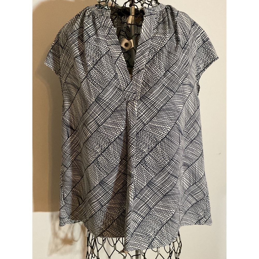 Zoa New York Womens XS Navy Blue White Geometric Grid V-Neck Sleeveless Blouse